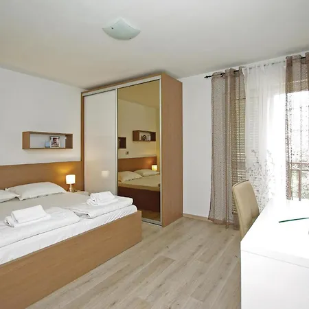 펜션 Holiday Home Zagvozd 05 Zagvozd
