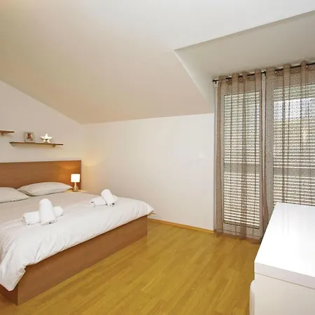 Holiday Home Zagvozd 05